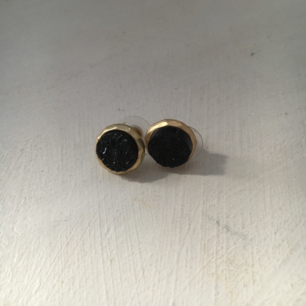 Black and gold Druzy stone earrings ✨